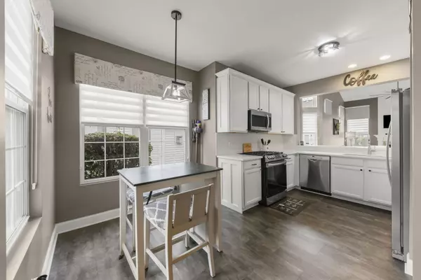 Joliet, IL 60431,907 Bluebell CIR