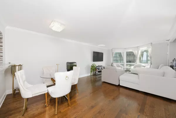 Chicago, IL 60601,195 N Harbor DR #1006