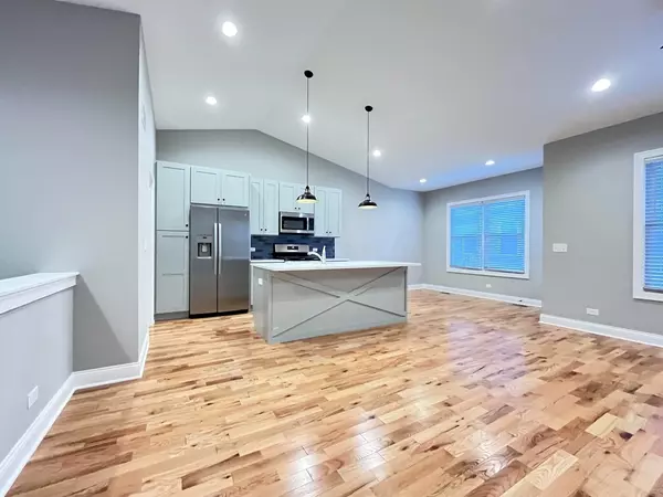 Harvard, IL 60033,517 COBBLESTONE CIR