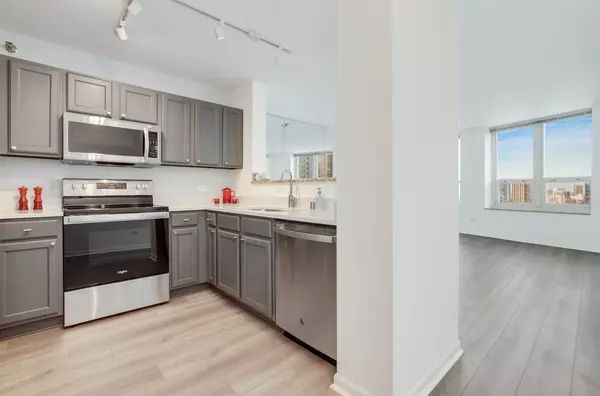 Chicago, IL 60654,345 N La Salle DR #3002