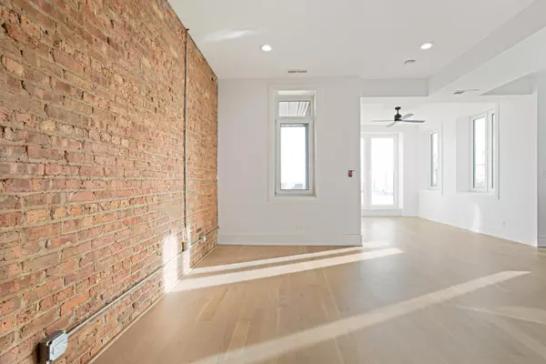 Chicago, IL 60626,7729 N EASTLAKE TER #GE