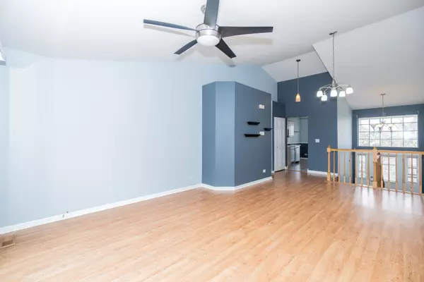 Arlington Heights, IL 60005,Address not disclosed