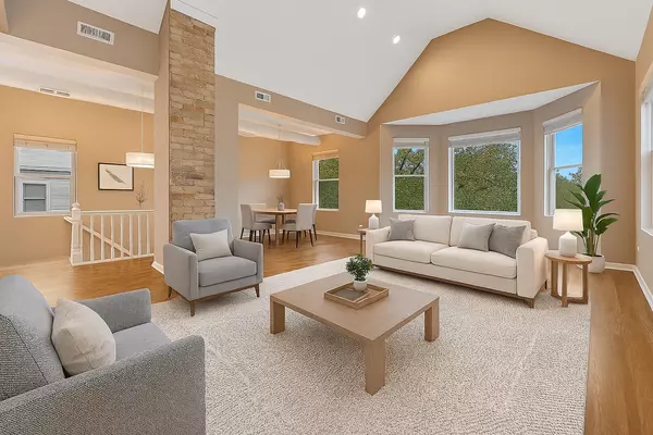 Chicago, IL 60618,2924 N Talman AVE #3