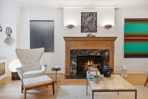 Chicago, IL 60657,415 W Aldine AVE #9D