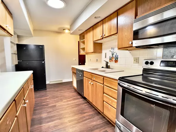 St. Charles, IL 60174,1807 Forrest BLVD