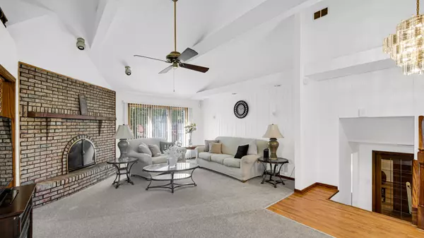 Crete, IL 60417,3317 E Buried Oak DR