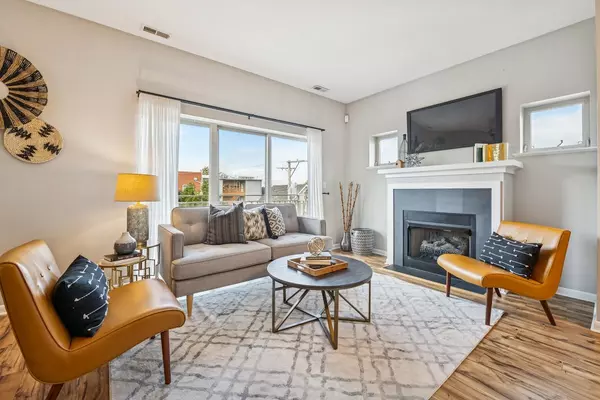 Chicago, IL 60647,1928 N Kedzie AVE #306