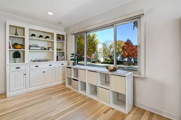 Hinsdale, IL 60521,840 S Thurlow ST