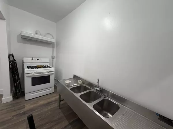 Chicago, IL 60623,Address not disclosed