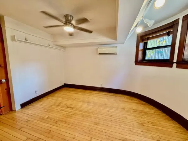 Chicago, IL 60614,2349 N Cleveland AVE #G