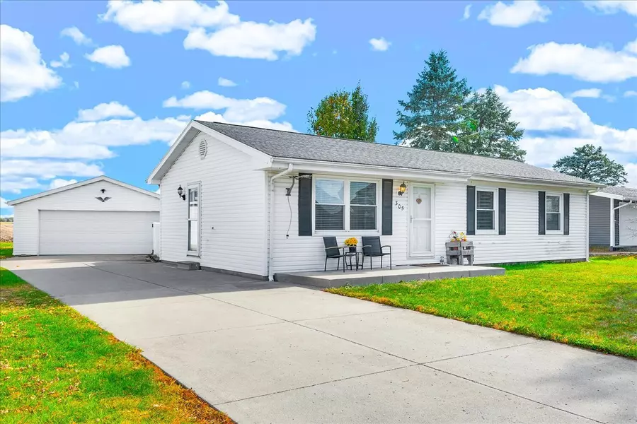 305 N Church ST, Carlock, IL 61725