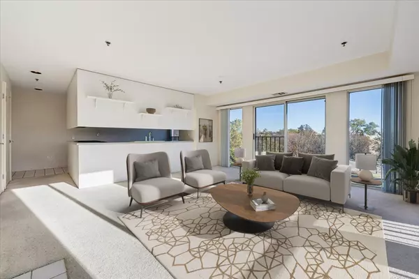 Deerfield, IL 60015,351 Kelburn RD #312