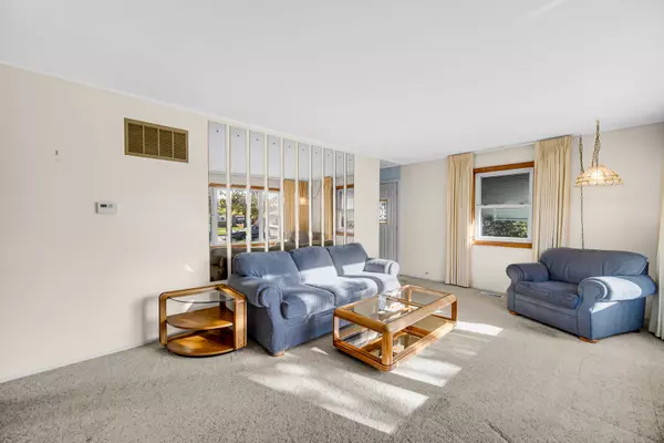 Rolling Meadows, IL 60008,2800 School DR