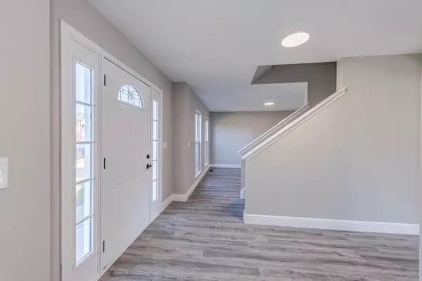 Matteson, IL 60443,153 Treehouse RD