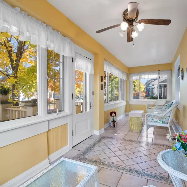 Arlington Heights, IL 60005,214 S Dunton AVE