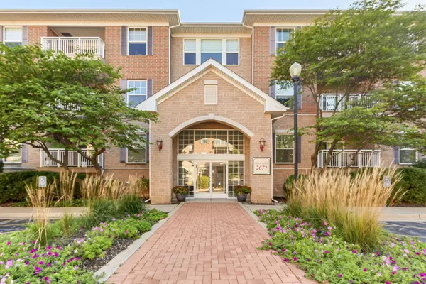 Geneva, IL 60134,2671 Stone CIR #208