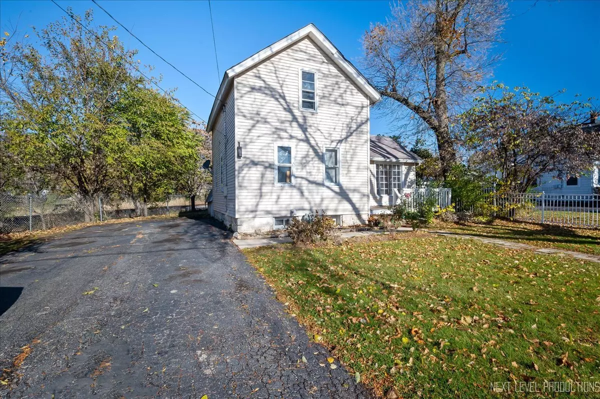 West Chicago, IL 60185,253 Church ST