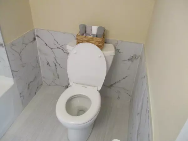 Chicago, IL 60617,11342 S AVE G