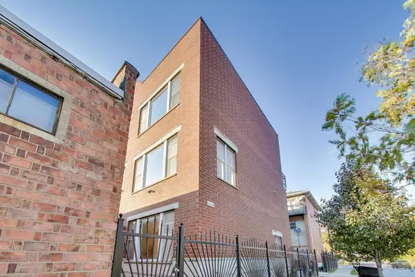 6168 N Ravenswood AVE #A, Chicago, IL 60660