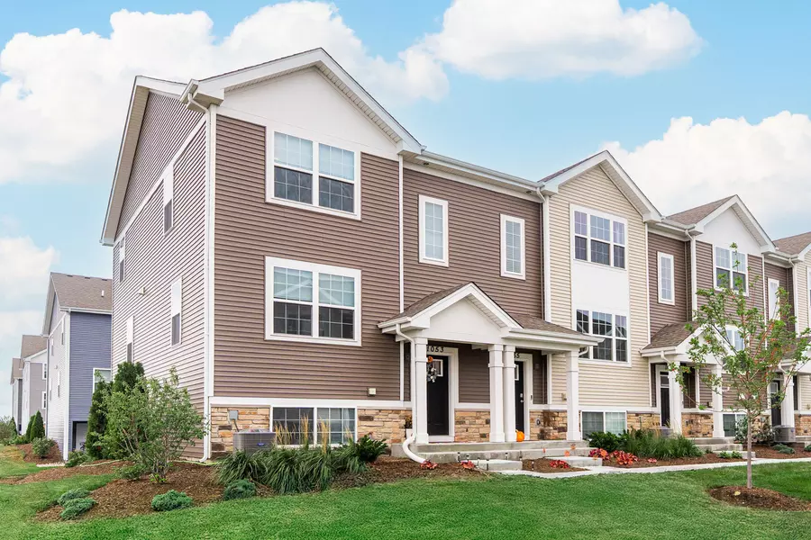 1053 Briar Glen CT, Hampshire, IL 60140