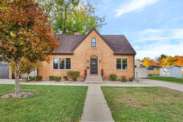 405 West Bluff ST, Streator, IL 61364