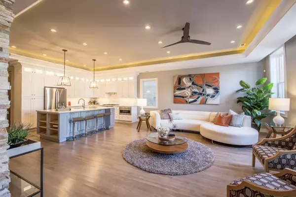 Chicago, IL 60653,441 E Oakwood BLVD #3