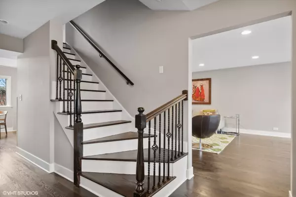 Highland Park, IL 60035,384 Hastings AVE