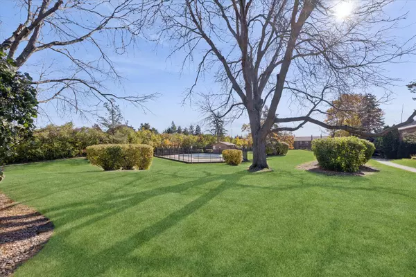 Burr Ridge, IL 60527,7990 Garfield AVE #14-3