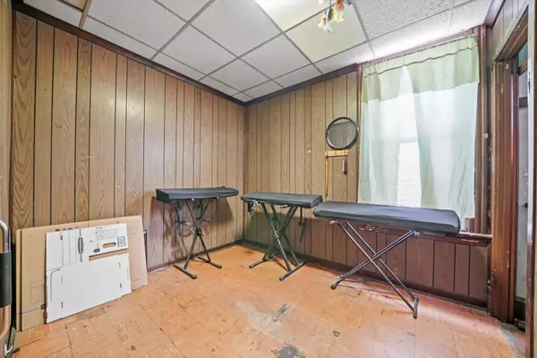 Chicago, IL 60608,2323 W 23rd ST