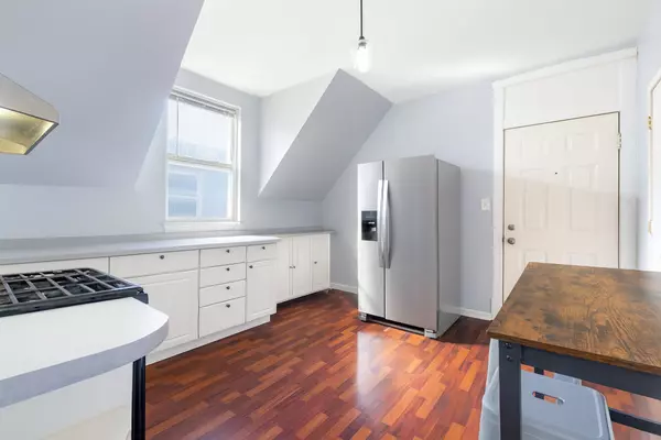 Elmwood Park, IL 60707,2734 N 74th CT