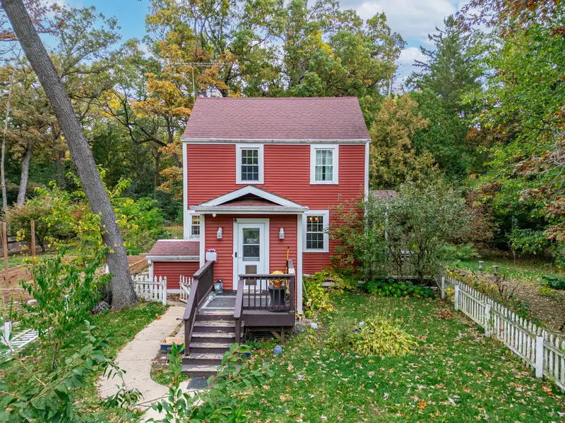 1S310 Winfield RD, Wheaton, IL 60189