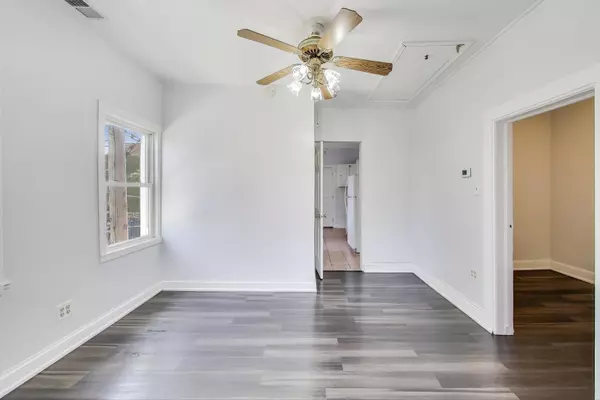 Chicago, IL 60612,2415 W Arthington ST