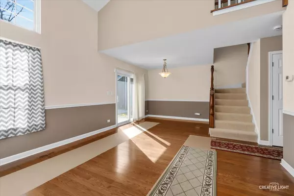 Carol Stream, IL 60188,607 Kingsbridge DR