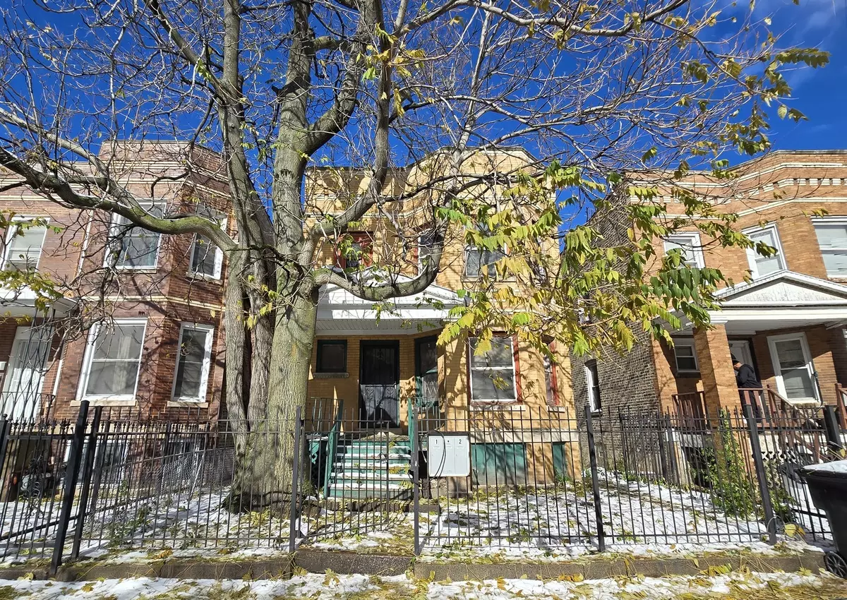 Chicago, IL 60624,3516 W Polk ST