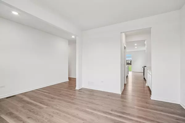 Huntley, IL 60142,9946 Edgebrook LN