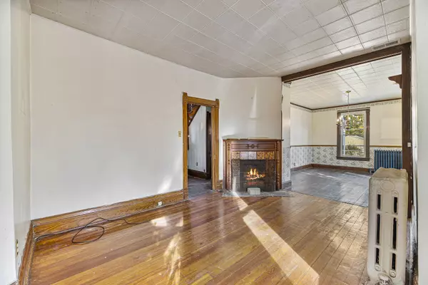 Brookfield, IL 60513,4005 Deyo AVE