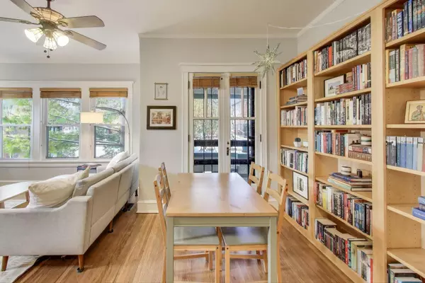 Oak Park, IL 60302,140 N Ridgeland AVE #1S