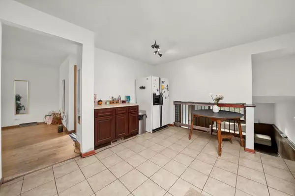 Bridgeview, IL 60455,7228 S Oketo AVE