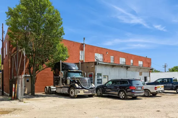 5125 W Lake ST, Chicago, IL 60644