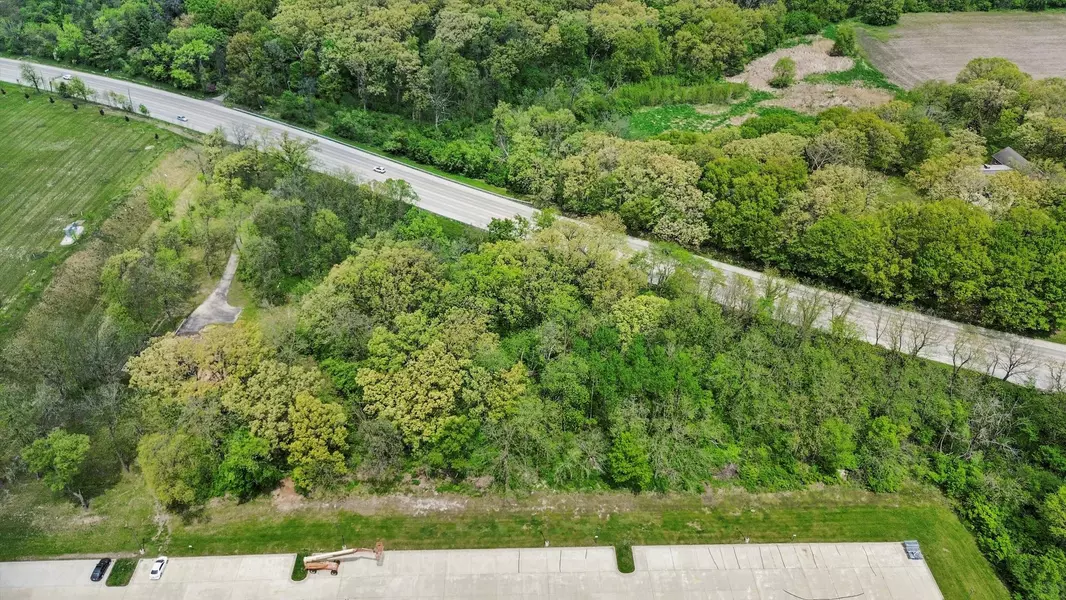 29W725 Army Trail RD, Bartlett, IL 60103