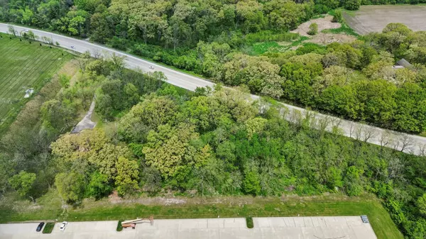 29W725 Army Trail RD, Bartlett, IL 60103