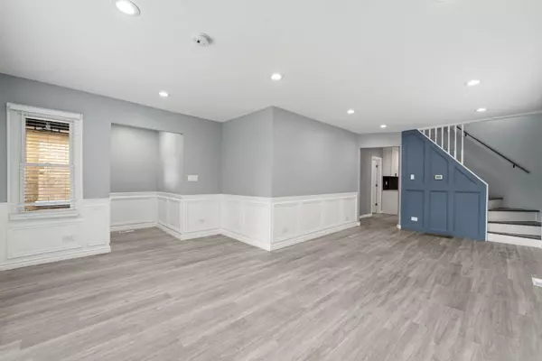 Chicago, IL 60639,4630 W Montana ST