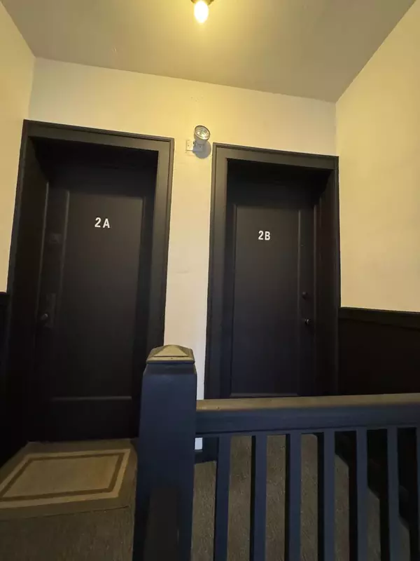 Chicago, IL 60619,610 E 74th ST #2B