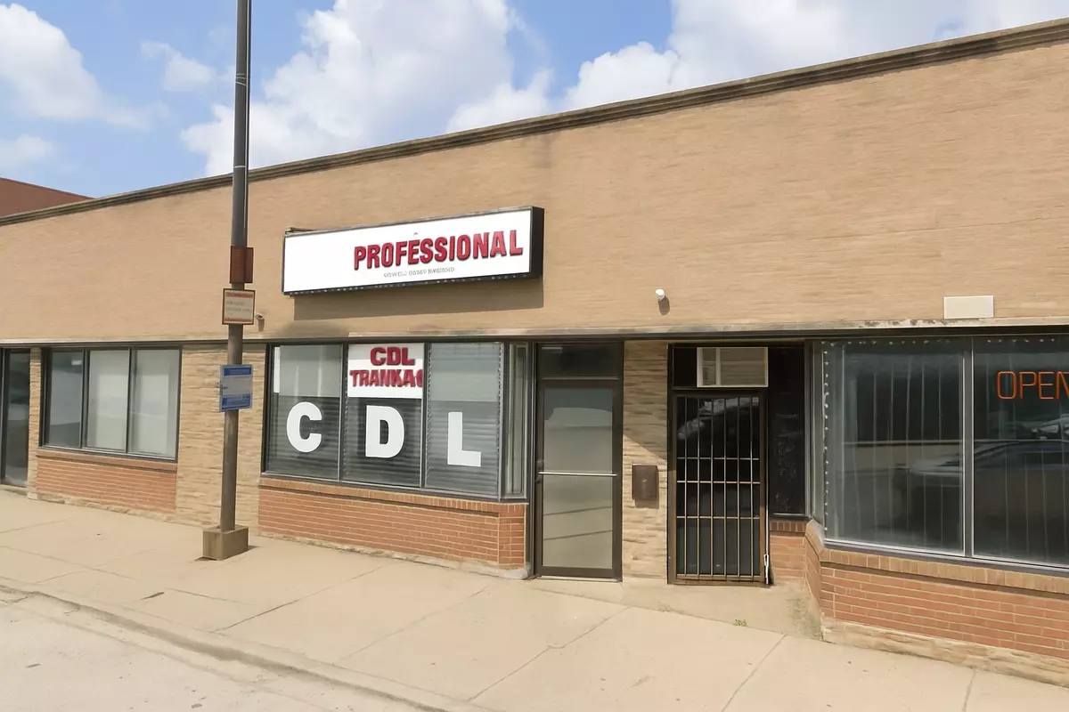 Summit, IL 60501,6244 S Archer RD