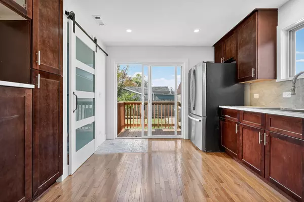 Antioch, IL 60002,42362 N Poplar ST