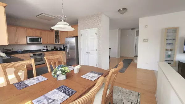 Elgin, IL 60120,1204 FREDERICK CT