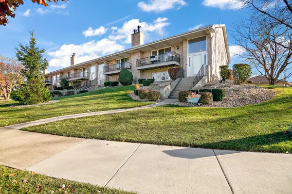 Orland Park, IL 60467,11053 Louetta LN #193