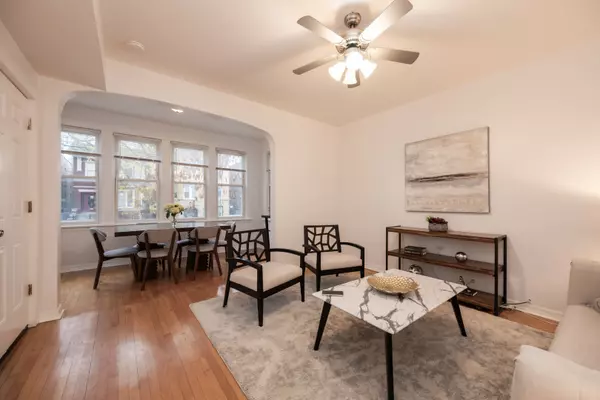 Chicago, IL 60625,4445 N Kimball AVE #2