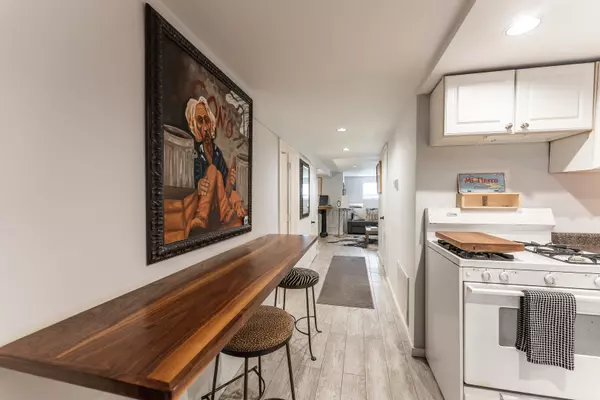 Chicago, IL 60647,Address not disclosed