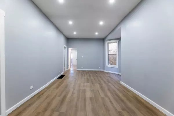 Chicago, IL 60636,5527 S loomis BLVD